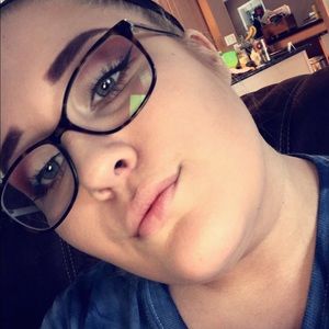 Meet your Posher, Julianna